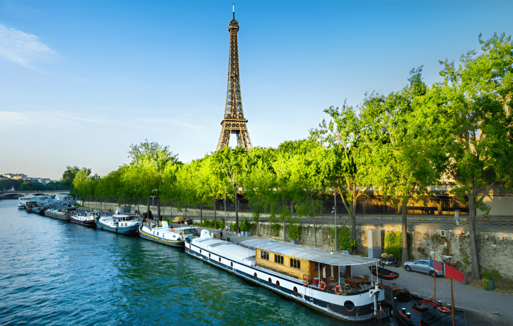 Paris: A city in France, Europe